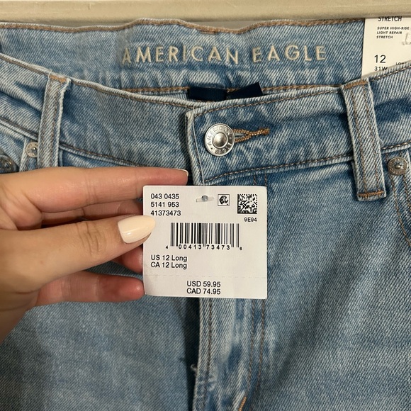American Eagle Outfitters Light Blue Straight Leg Jeans - Picture 4 of 9